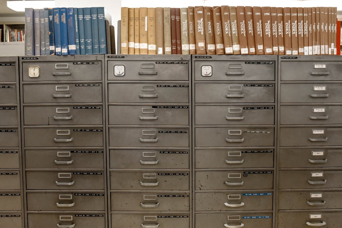 Archivador metálico de documentos
