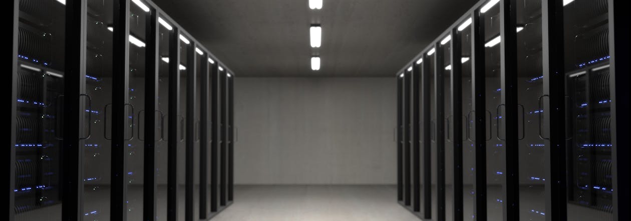 Racks de servidores en centro de datos